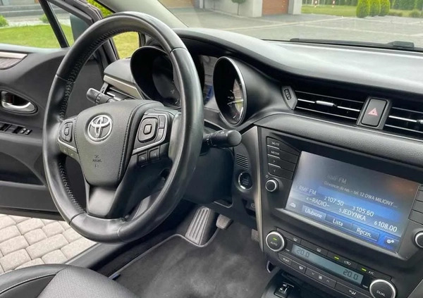 Toyota Avensis cena 47900 przebieg: 240000, rok produkcji 2015 z Dzierzgoń małe 704